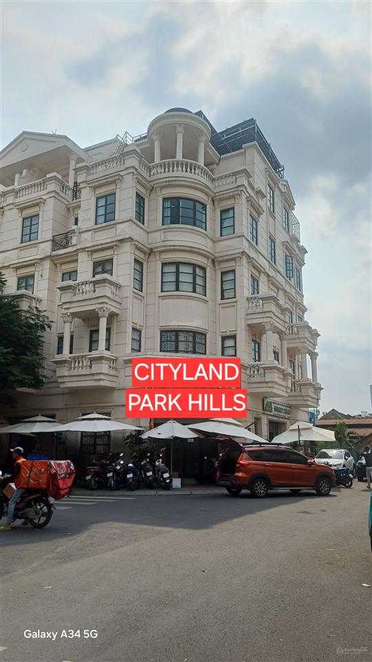 Gia đình cần bán nhanh căn góc cityland park hills  7,2x17