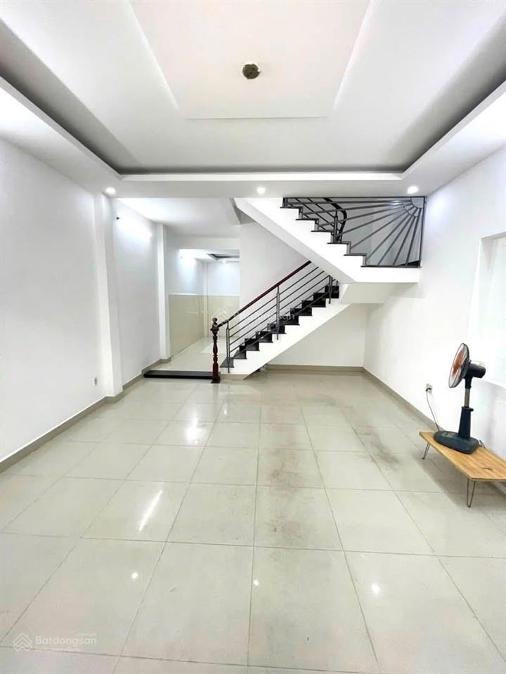 Chú ba đi định cư mỹ bán gấp nhà sẵn cho thuê 16 triệu  huỳnh đình hai, bình thạnh. giá 5.55tỷ68m2