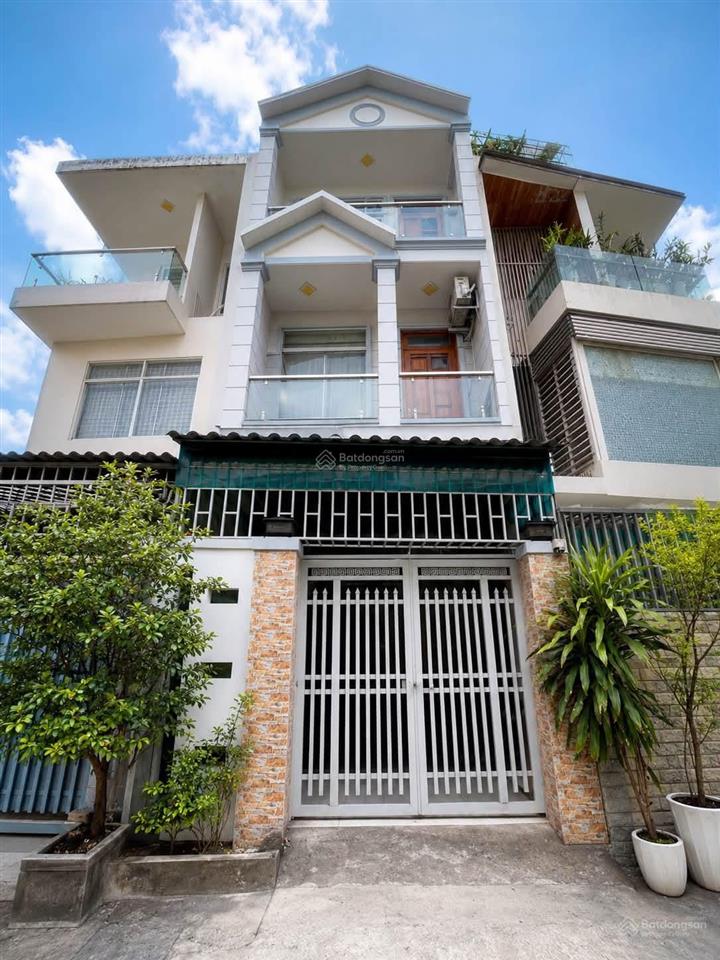 Chú toàn con bảo lãnh đi mỹ bán gấp nhà hai bà trưng, quận 3. giá 6,65tỷ/54m2  đang cho thuê 28tr