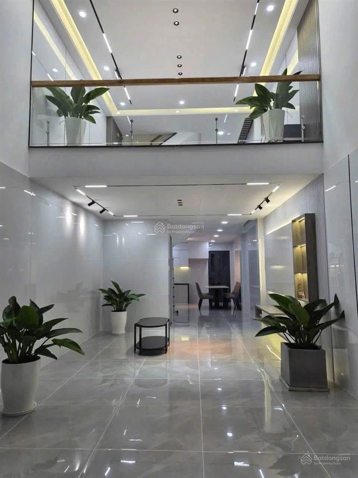 Chủ ngộp giảm mạnh 800 triệu bán nhà lạc long quân, quận 11. 70m2  sẵn cho thuê 23triệu