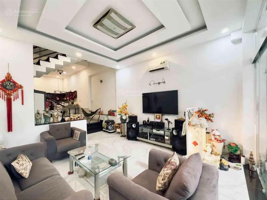Nhà đẹp sổ sẵn nở hậu 5m đường trường sa, phú nhuận ngay phố ẩm thực phan xích long.giá 8.25tỷ/94m2