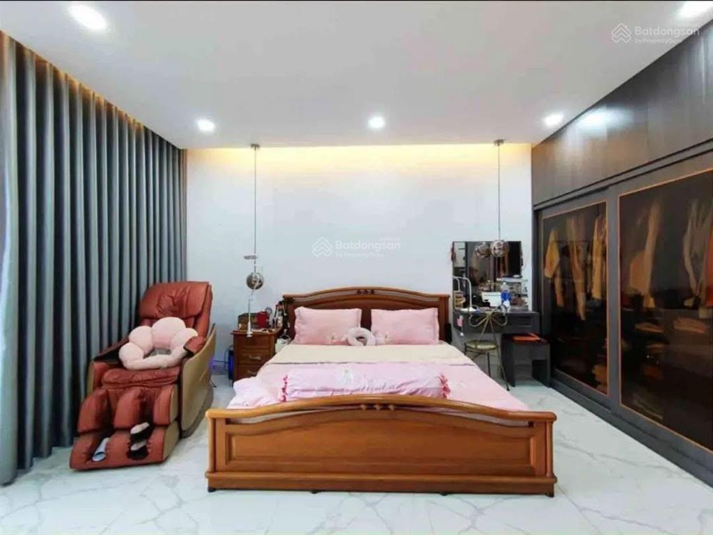 Nhà đẹp sổ sẵn nở hậu 5m đường trường sa, phú nhuận ngay phố ẩm thực phan xích long.giá 8.25tỷ/94m2