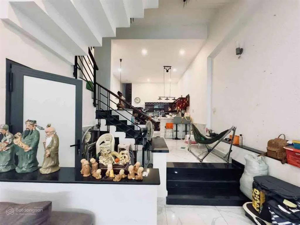 Nhà đẹp sổ sẵn nở hậu 5m đường trường sa, phú nhuận ngay phố ẩm thực phan xích long.giá 8.25tỷ/94m2