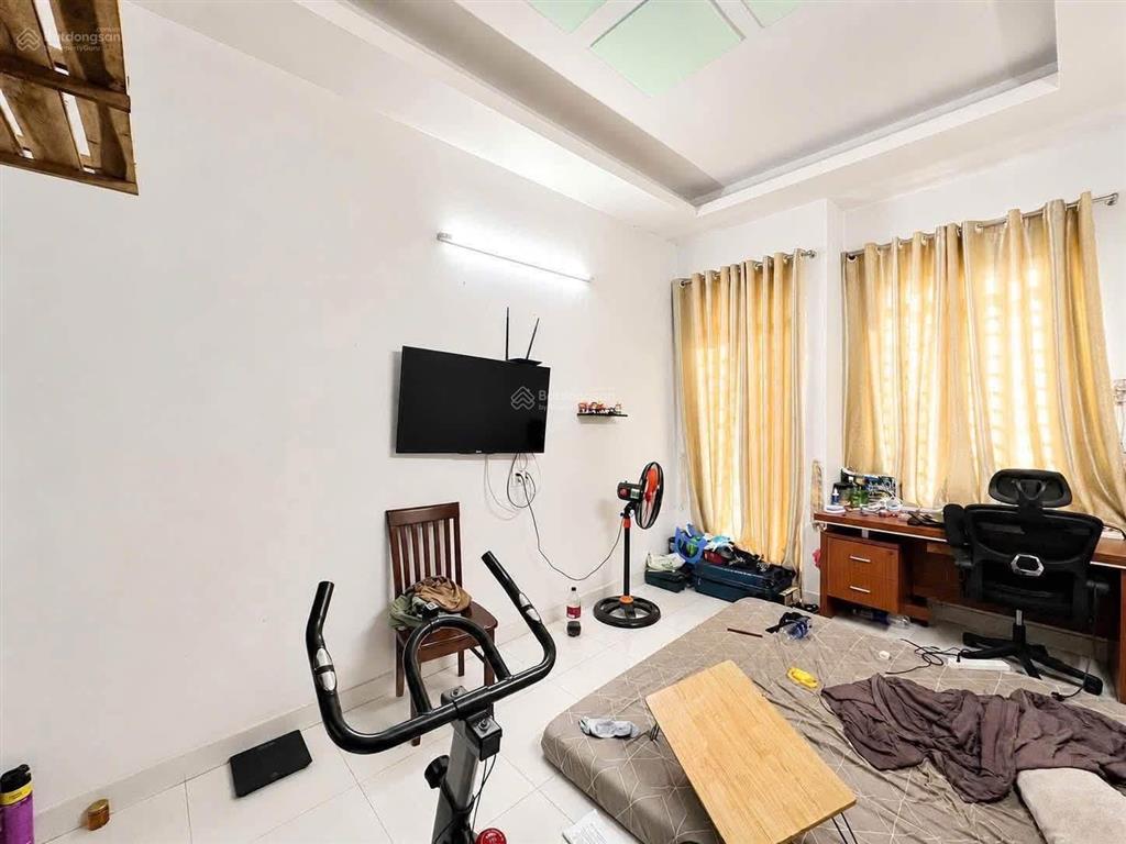 Nhà 5 tầng mặt tiền đường số 7, cư xá đô thành, quận 3. dt 63m2 (ngang 3,5m dài 18m) sổ sẵn