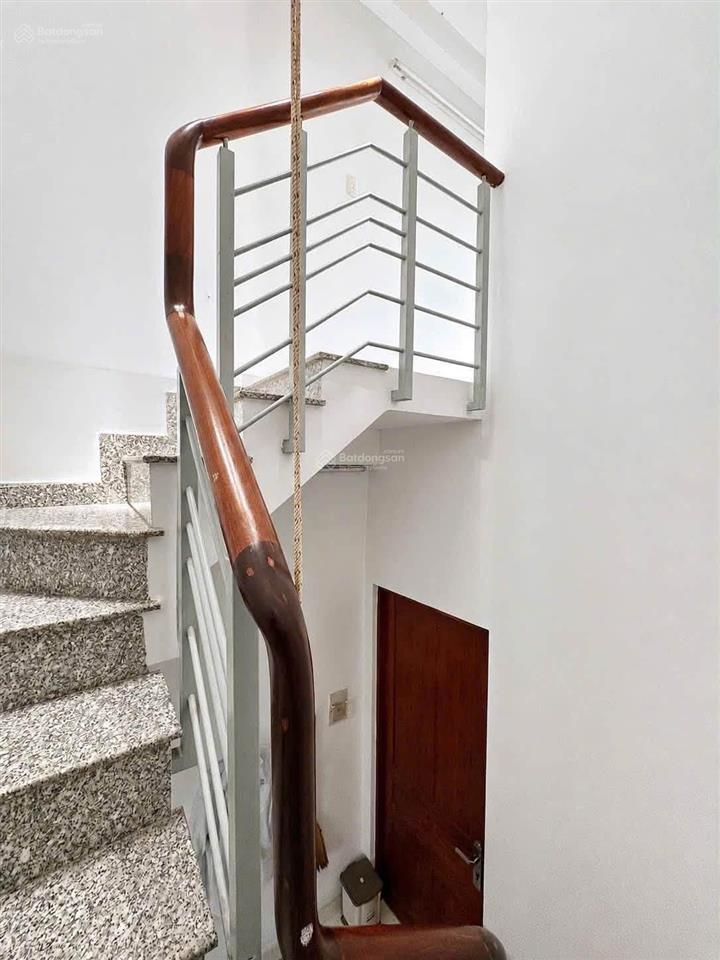 Nhà 5 tầng mặt tiền đường số 7, cư xá đô thành, quận 3. dt 63m2 (ngang 3,5m dài 18m) sổ sẵn