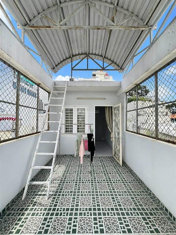 Nhà 5 tầng mặt tiền đường số 7, cư xá đô thành, quận 3. dt 63m2 (ngang 3,5m dài 18m) sổ sẵn