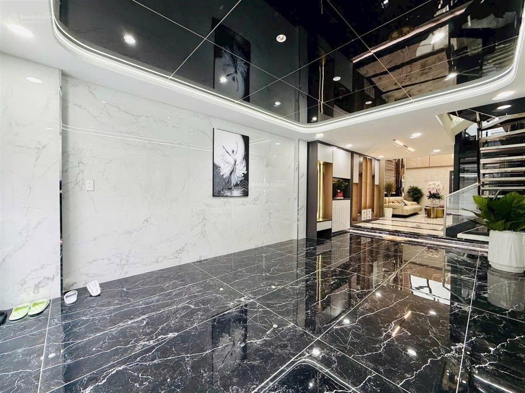 Chủ ngộp vốn bán nhà sẵn thang máy shr  nam kỳ khởi nghĩa, quận 3. giá 6.63tỷ/76m2  cho thuê 30tr