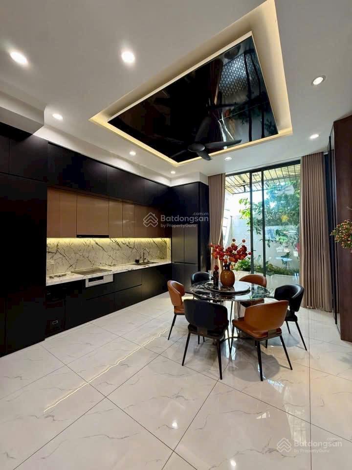 Cô loan bán nhà phố ngang 5m full sàn đường lý chính thắng, quận 3  giá 6.58tỷ/78m2  1 trệt 3 lầu