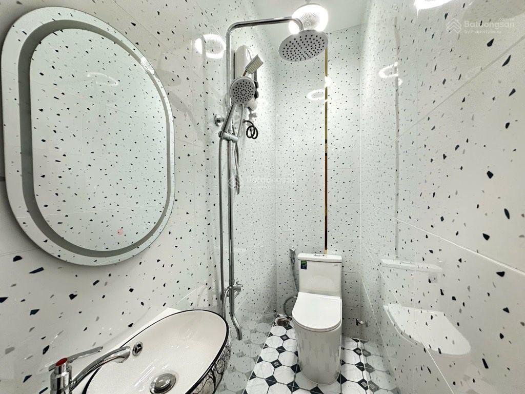 Tăng bạt hổ 31 m2 4 tâng, hẻm thông tứ tung giá 6.3 tỷ giảm còn 5.98 tỷ