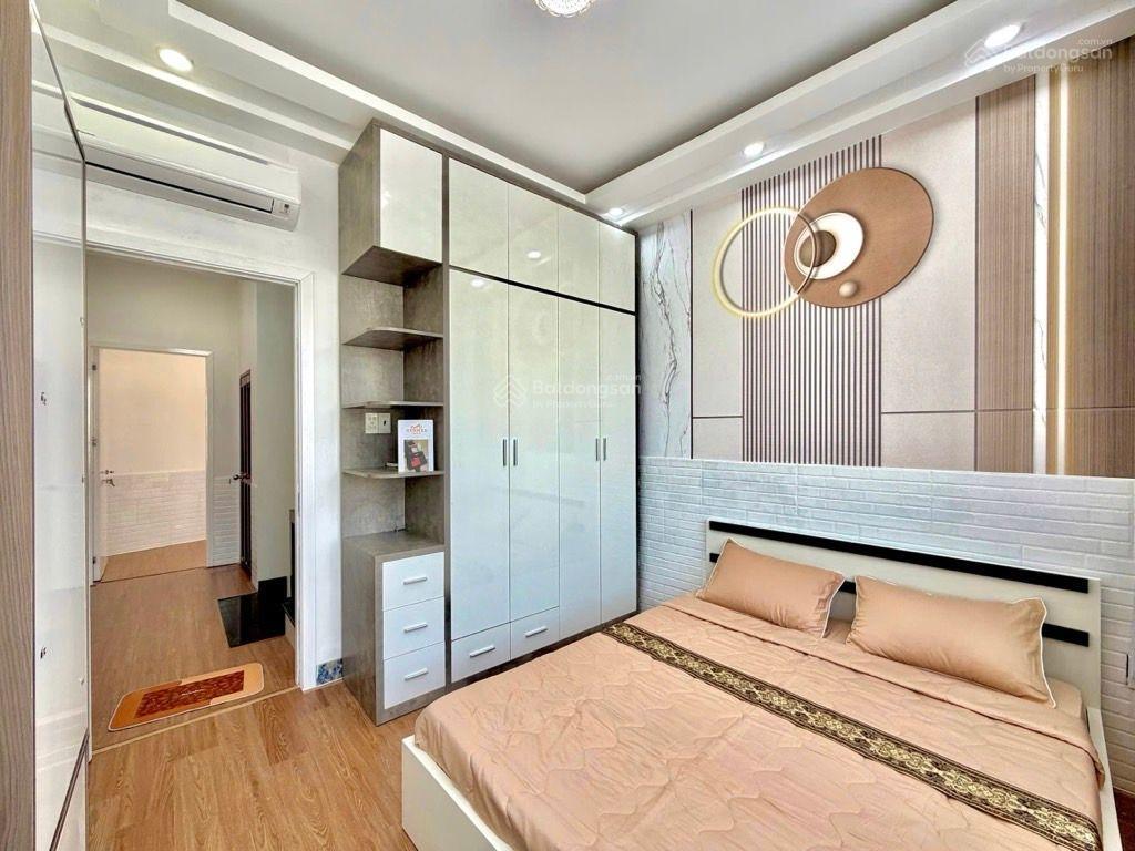 Hẻm thông phan văn trị, p11, bt  30m ra mặt tiền  4 tầng btct 5pn mới đẹp  dt 3.6x10m  6.8 tỷ