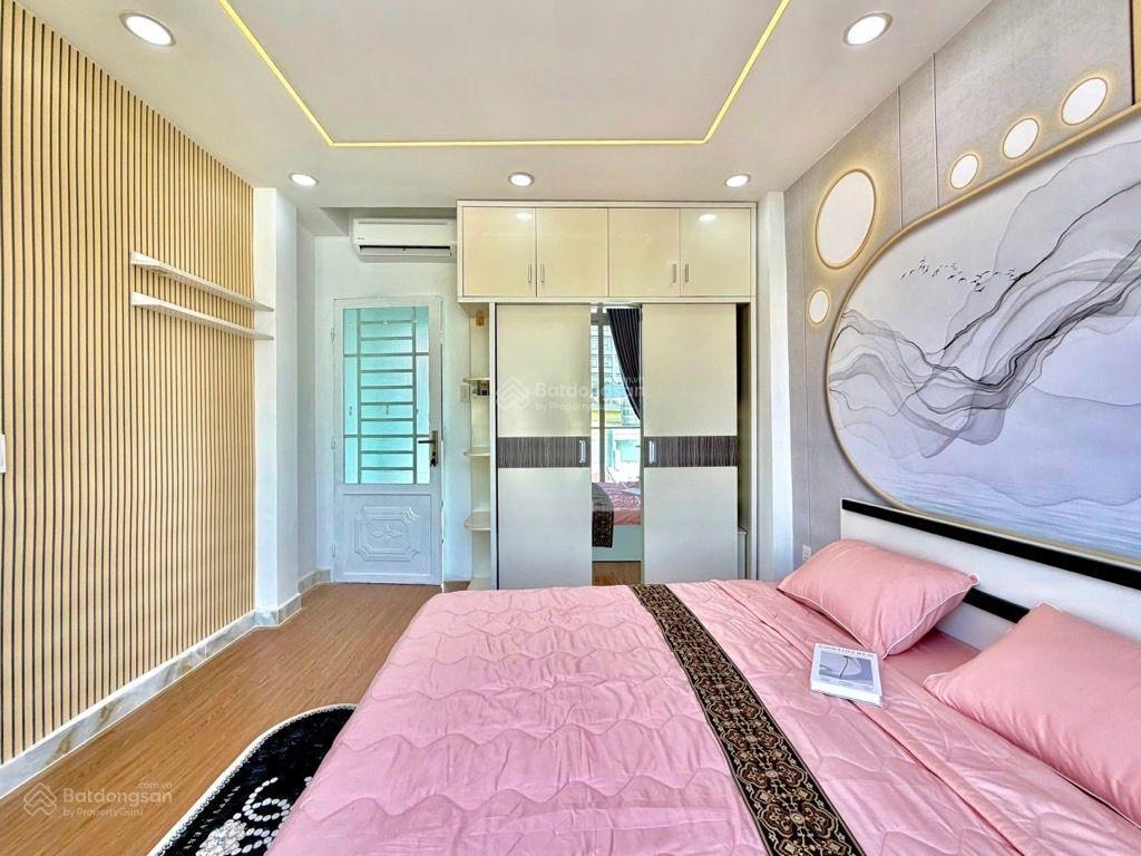 Hẻm thông phan văn trị, p11, bt  30m ra mặt tiền  4 tầng btct 5pn mới đẹp  dt 3.6x10m  6.8 tỷ