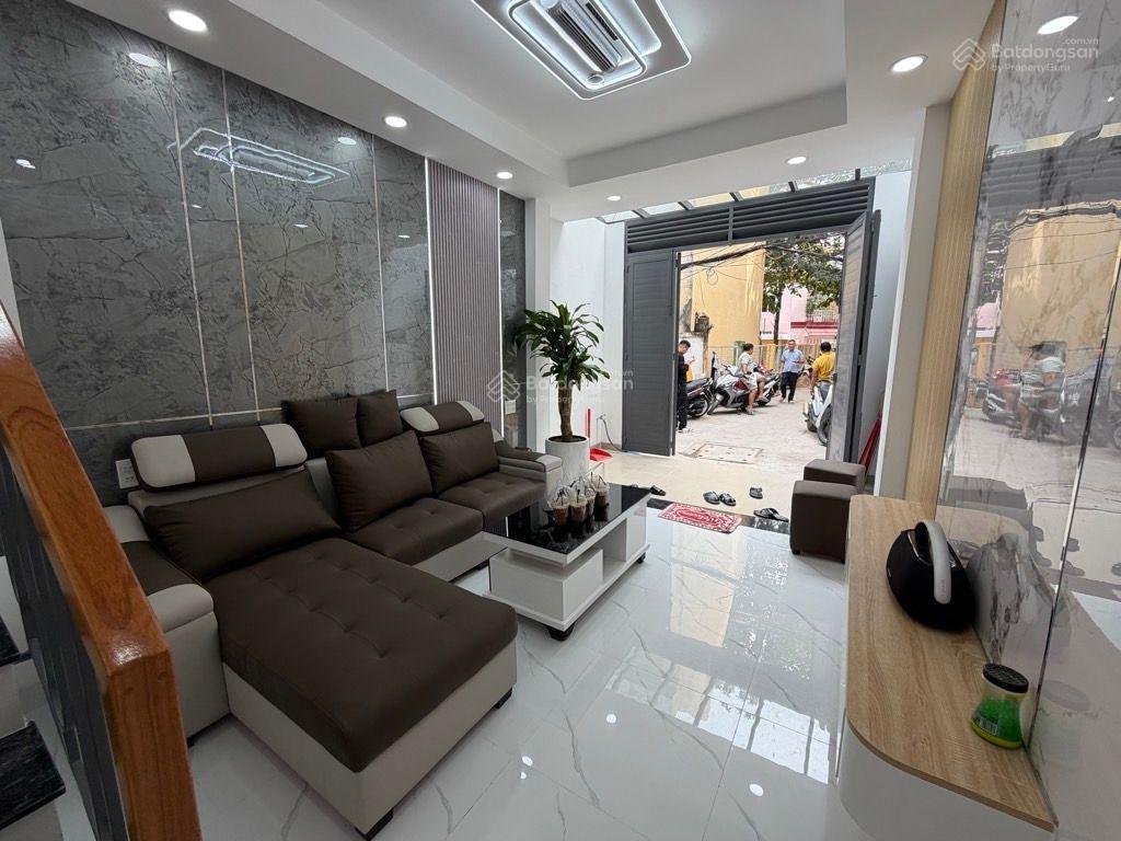 Bán nhà hxh, 40m2, 4 tầng btct 4pn, chỉ 7.95 tỷ có tl