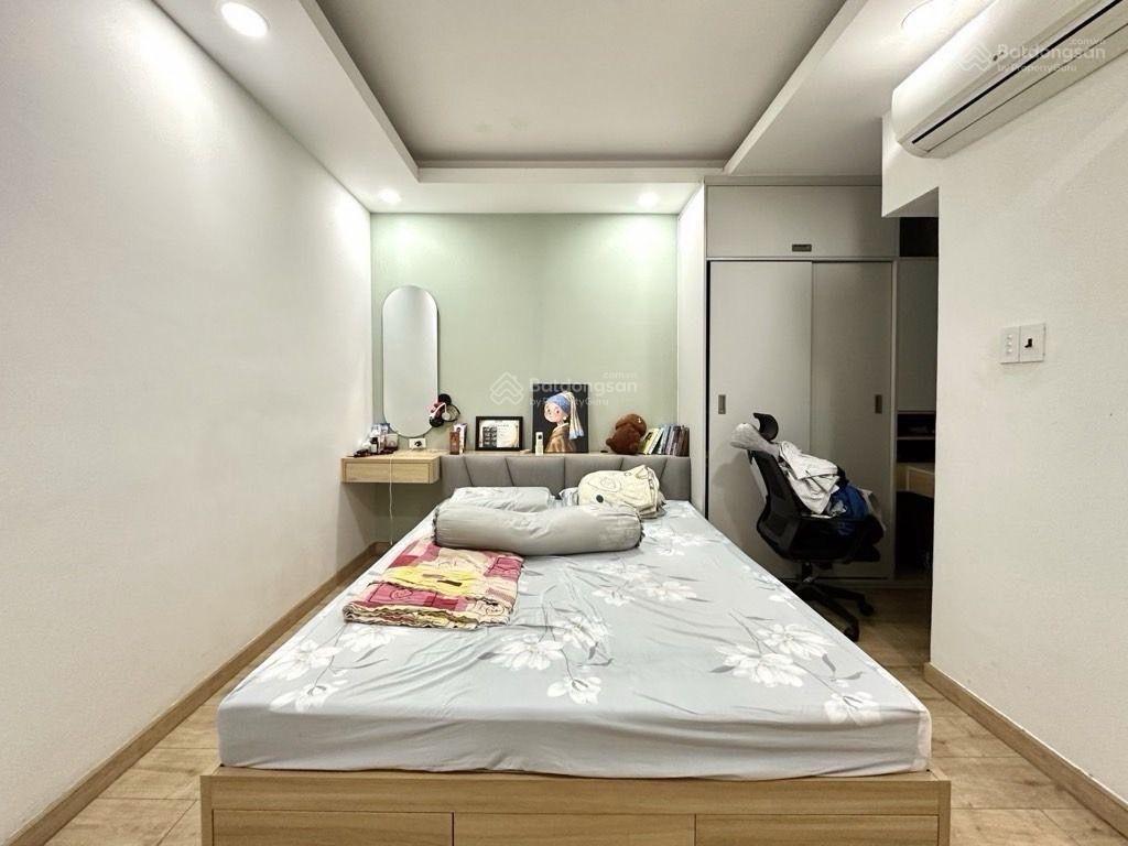 Bán nhà hẻm xe hơi nguyễn xí 64m2 5pn, full nội thất vào ở ngay giá 11.2 tỷ tl