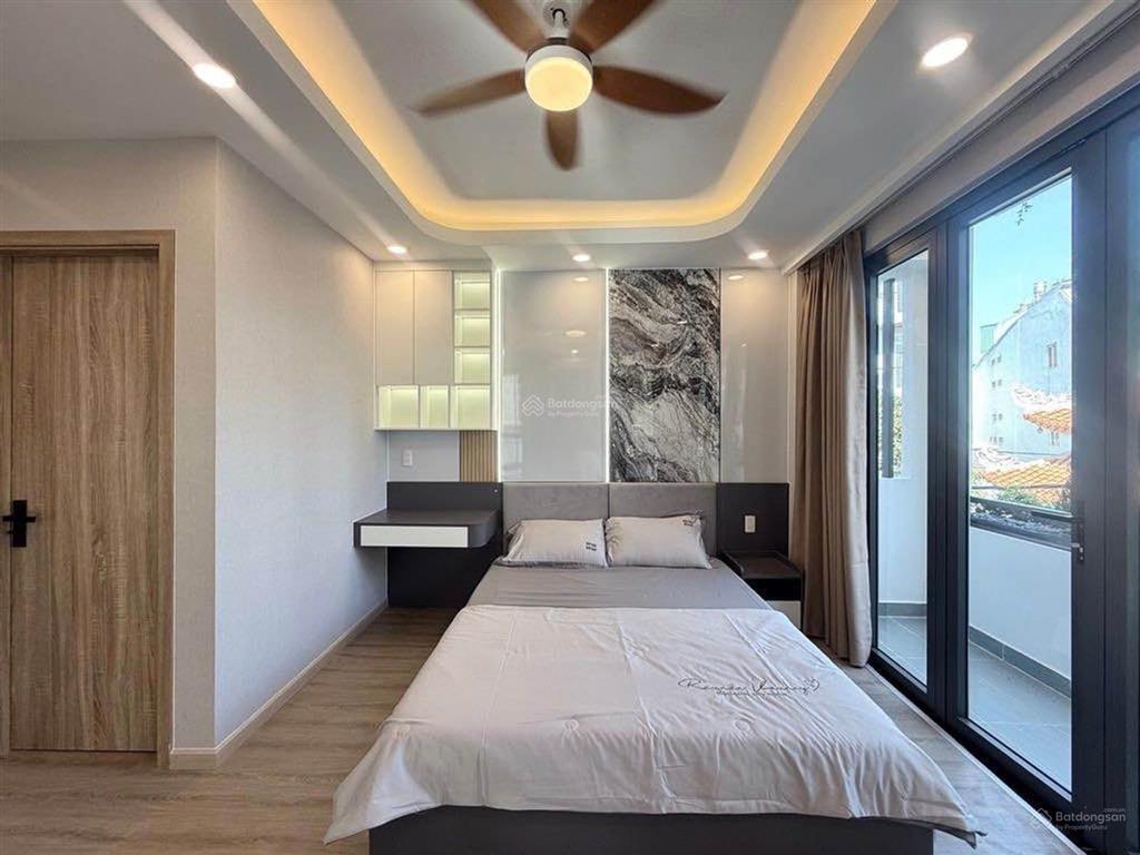 Hxh  cách mt điện biên phủ 30m  32m2 (4x8)  5 tầng  3 pn  6.9 tỷ  full nội thất