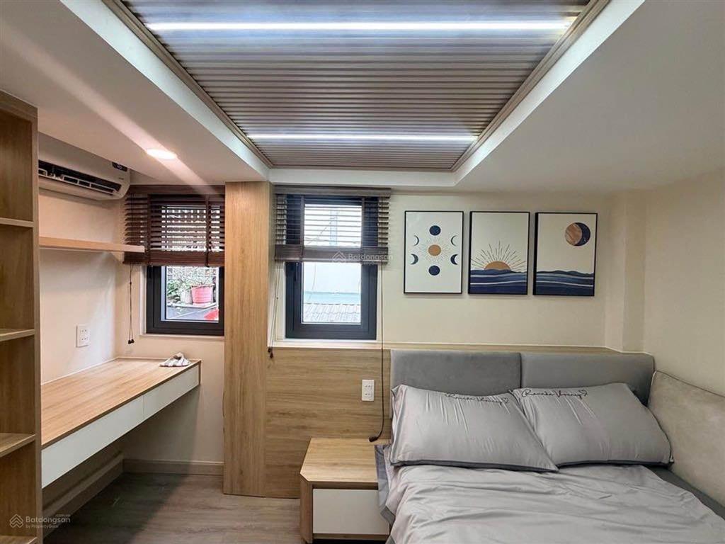 Hxh  cách mt điện biên phủ 30m  32m2 (4x8)  5 tầng  3 pn  6.9 tỷ  full nội thất