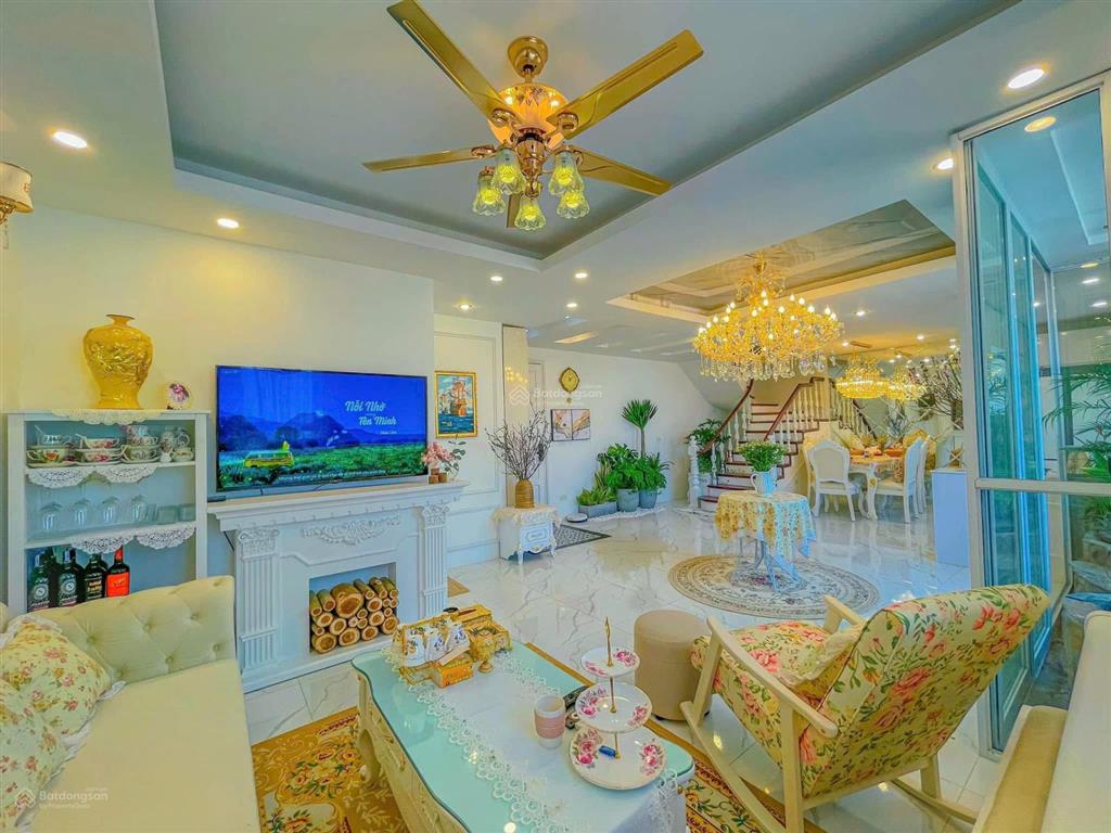 Căn cc 4pn, 2bc 181m2 tại chung cư b4  b14 kim liên chỉ 15 tỷ vnd, pháp lý đầy đủ.  0374 310 ***