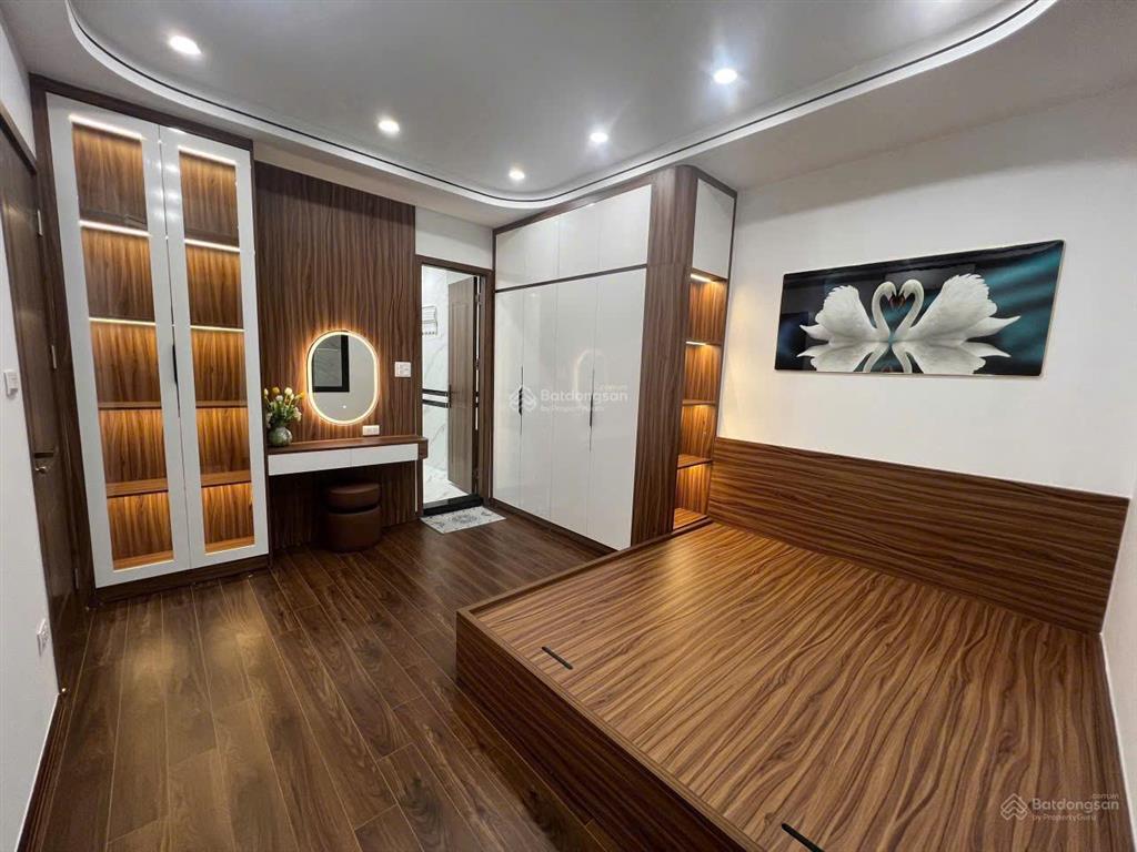 Bán ch 2pn 70m2 tại vinhomes west point chỉ 8 tỷ vnd.  0374 310 ***