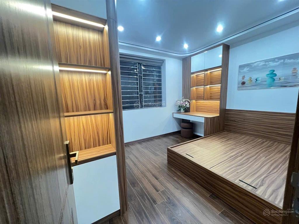 Giảm giá bán gấp ch 2pn 74m2 tại vinhomes west point chỉ 8,9 tỷ w3 sẵn sổ.  0374 310 ***