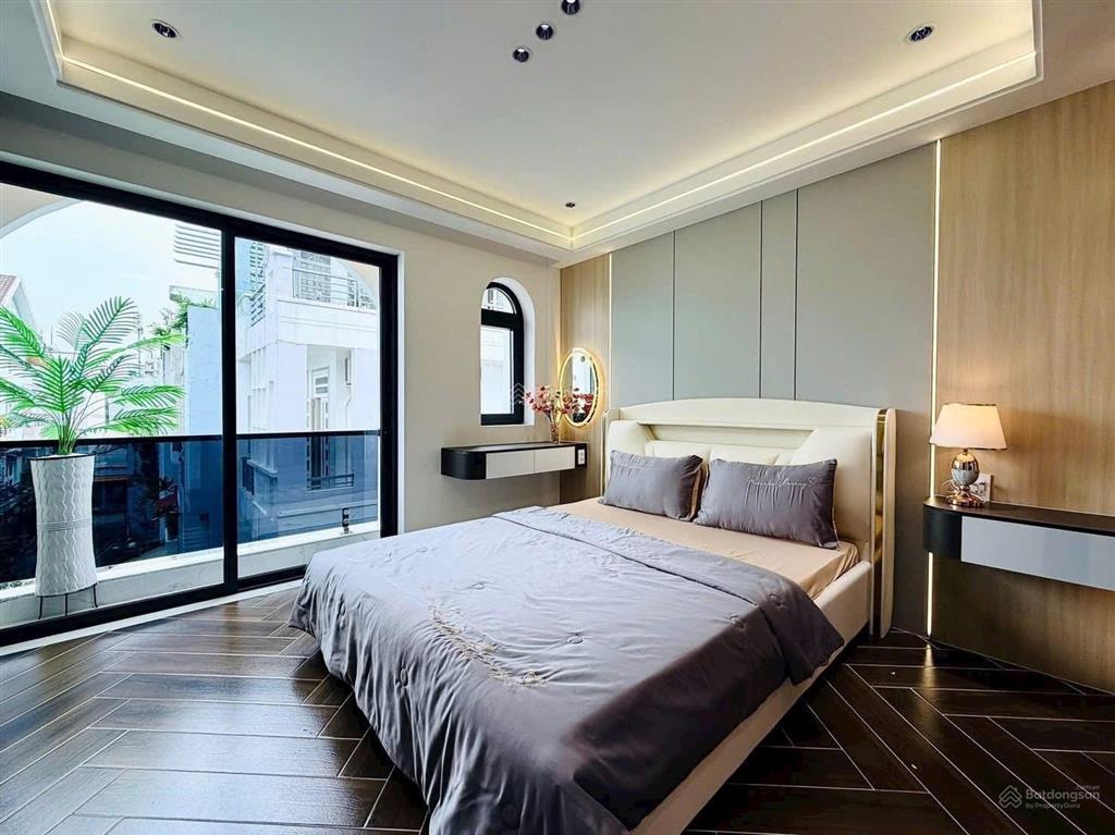 Siêu phẩm nằm ngay trung tâm cho bề ngang 4.2m tại nguyễn thị diệu, quận 3. chỉ 5 tỷ 580/63m2!!