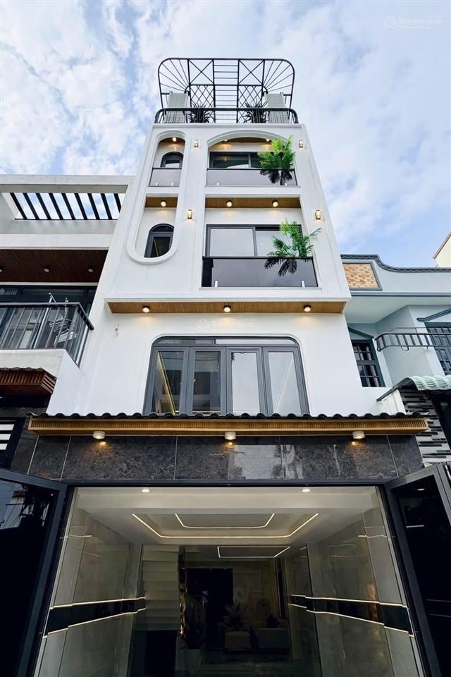 Siêu phẩm nằm ngay trung tâm cho bề ngang 4.2m tại nguyễn thị diệu, quận 3. chỉ 5 tỷ 580/63m2!!