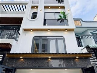 Siêu phẩm nằm ngay trung tâm chỉ 5 tỷ 580 cho bề ngang 4.2 nằm tại nguyễn thị diệu, quận 3!!!