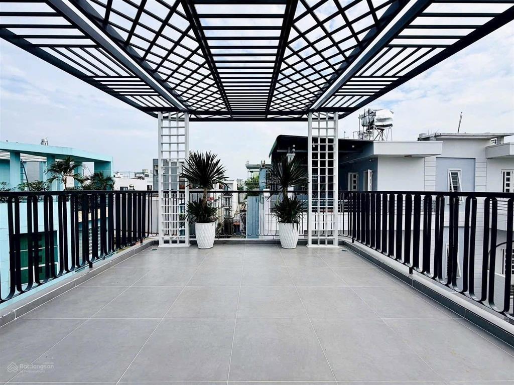 Siêu phẩm nằm ngay trung tâm cho bề ngang 4.2m tại nguyễn thị diệu, quận 3. chỉ 5 tỷ 580/63m2!!