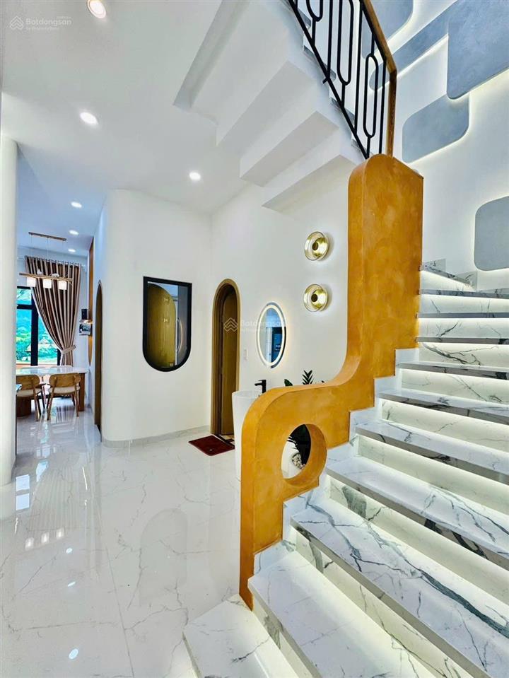 Chỉ hơn 6 đồng sở hữu ngay em nhà ngay trung tâm sài gòn  đề thám, quận 1 với dt 72m2!!!