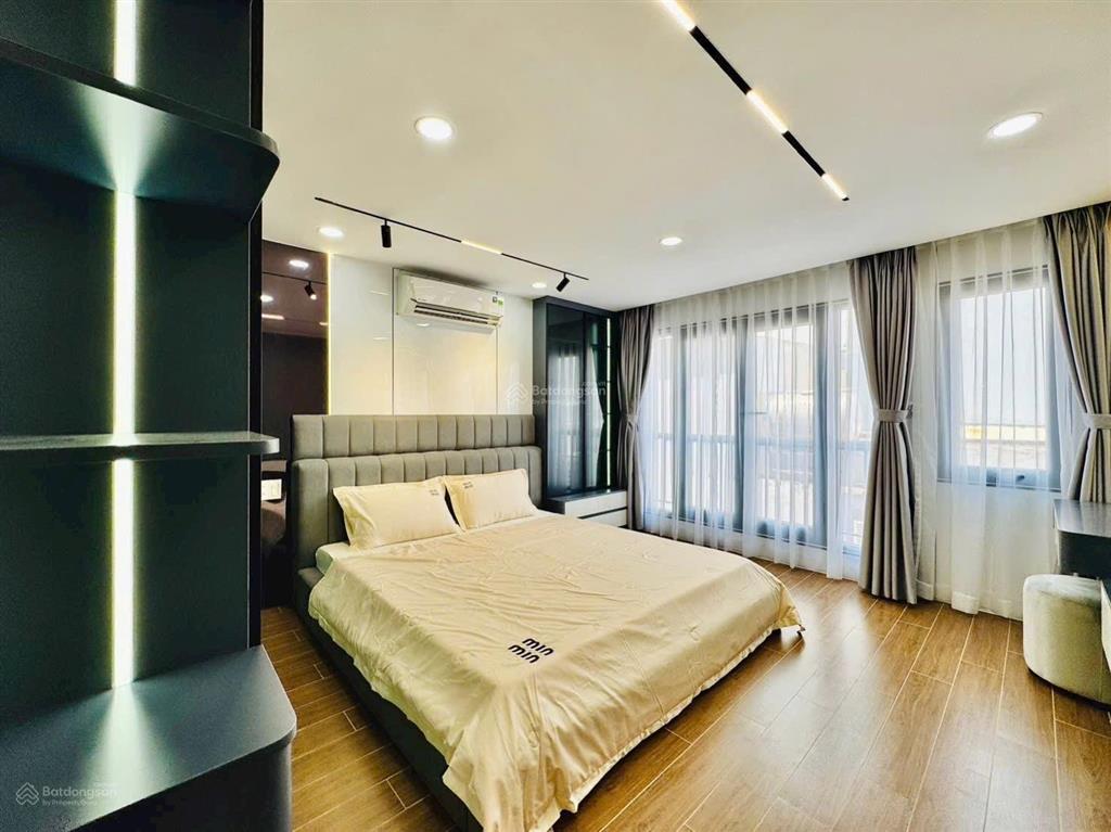 Cách mtđ chỉ 30m  nhà cách mạng tháng 8, quận 10. với dt lên đến 80m2 mà giá chỉ 5 tỷ 860!