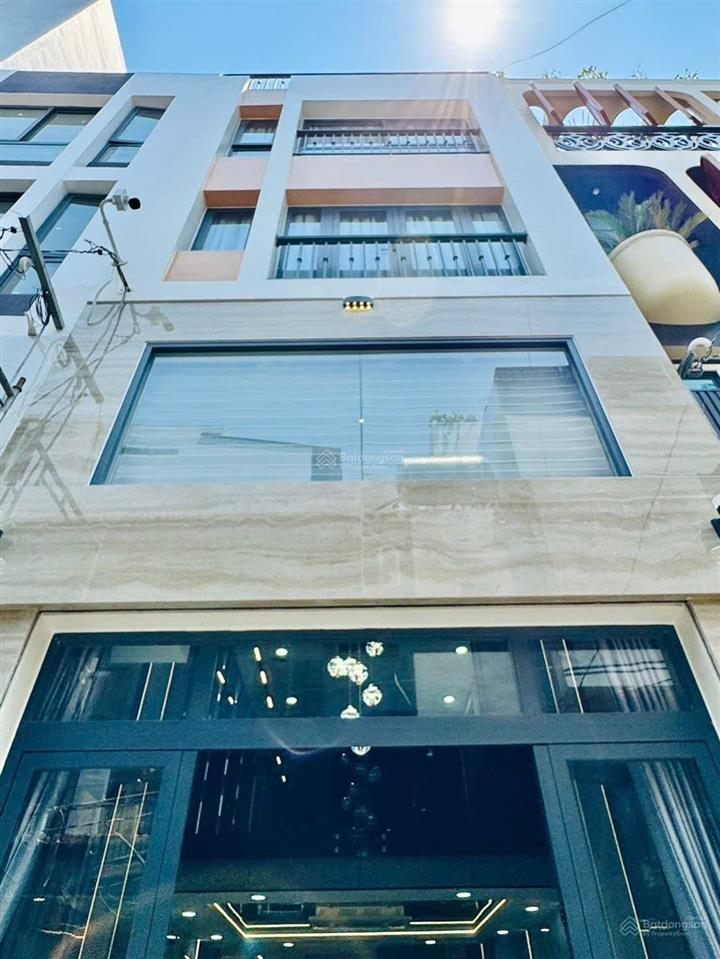 Cách mtđ chỉ 30m  nhà cách mạng tháng 8, quận 10. với dt lên đến 80m2 mà giá chỉ 5 tỷ 860!