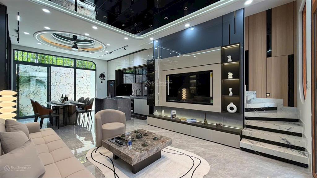 Bán nhà đẹp ngay trung tâm quận 1 giá chỉ 6 tỷ 280/88m2  lê thánh tôn, bến thành, quận 1.