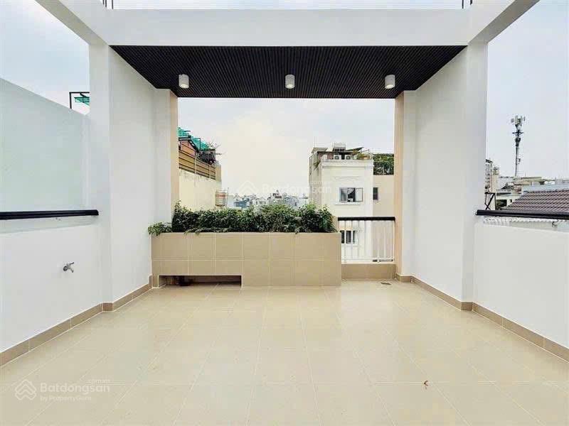 Nhà ngay trung tâm quận 3  lý thái tổ với dt 55.9m2 mà giá siêu chạm đáy chỉ 5,25tỷ, sổ sẵn!!!