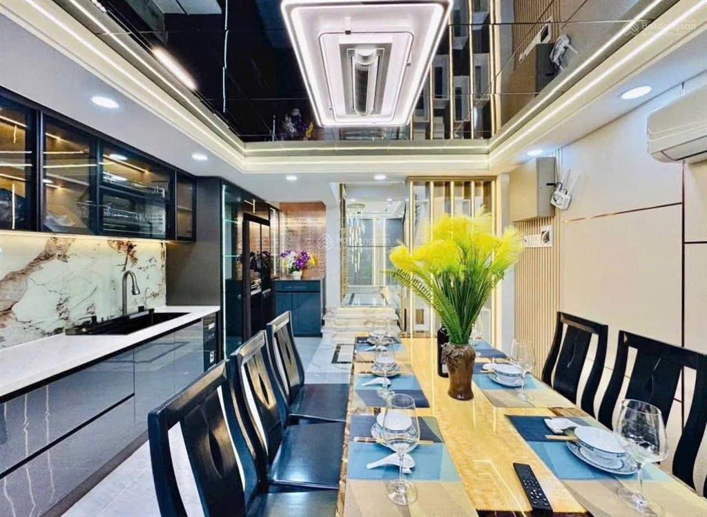 Bán lỗ  bán gấp nhà an dương vương, quận 5. dt lên đến 90m2 mà chỉ 6,15tỷ, sổ sẵn sang tên ngay!!