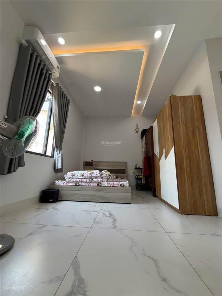 Bán nhà mtđ số linh trung  thủ đức, 2 tầng btct mà chỉ 2,89tỷ/75m2. shc 2020!
