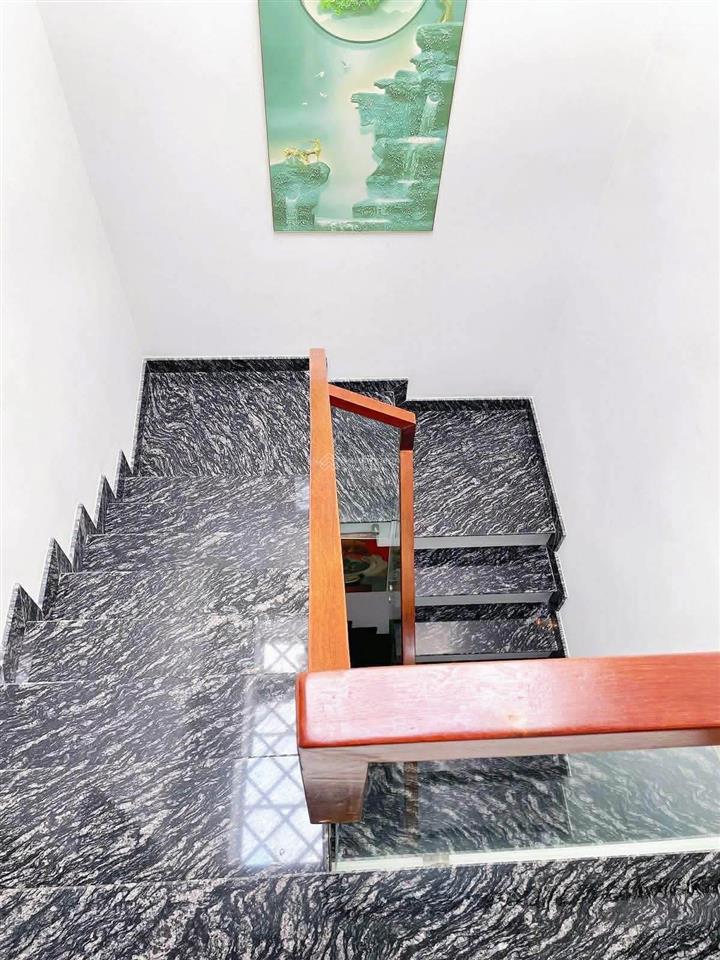 Nhà đẹp trung tâm quận 10, đường cao thắng mà giá chỉ 5 tỷ 260 với diện tích lên đến 64m2!!