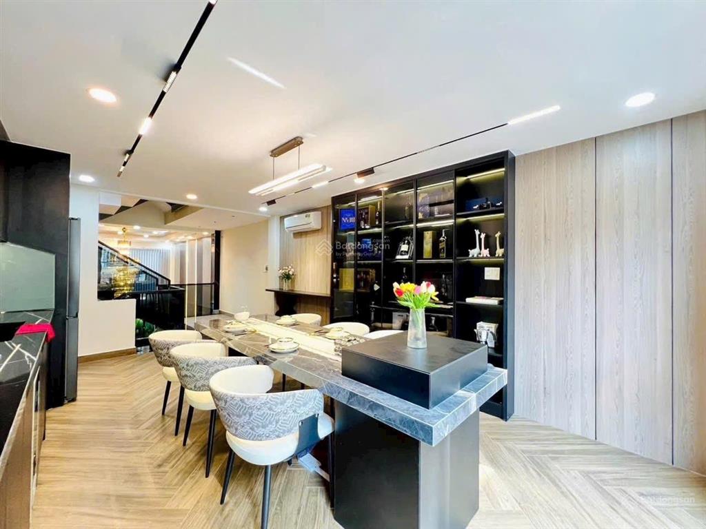 Cách mtđ chỉ 30m, bán nhà 66m2 chỉ 4 tỷ 860 tại hoàng hoa thám, phú nhuận.