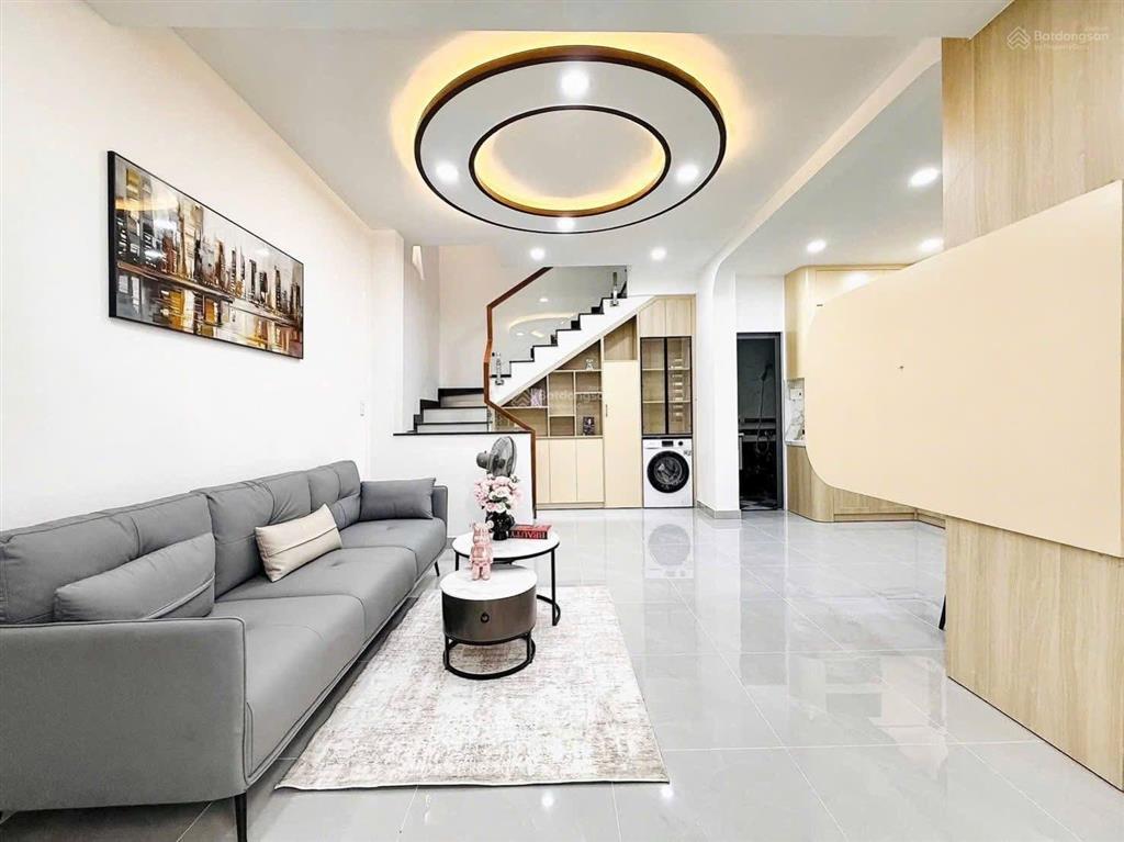 Với bề ngang hiếm có 6m mà cách mtđ chỉ 40m  bán nhà trương quốc dung, phú nhuận. chỉ 5,15tỷ/62m2!