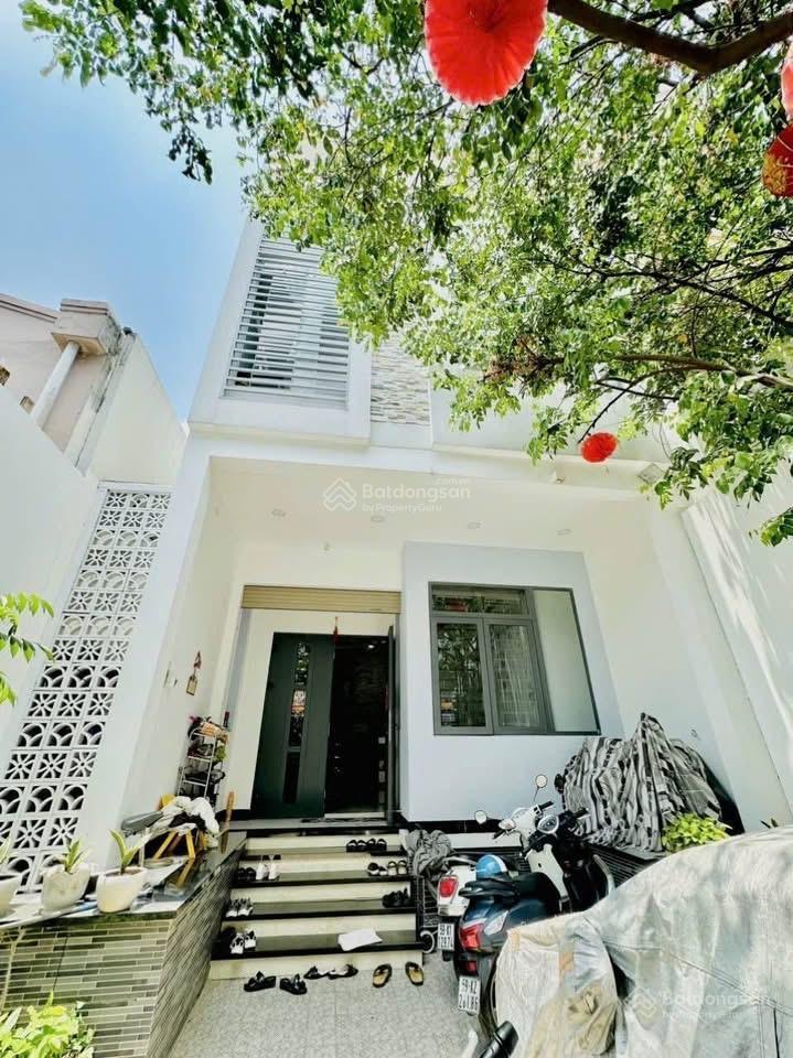 Chỉ 4 tỷ 550 sở hữu ngay nhà phố 126m2 tại kinh dương vương, bình tân. sổ sẵn, công chứng ngay!