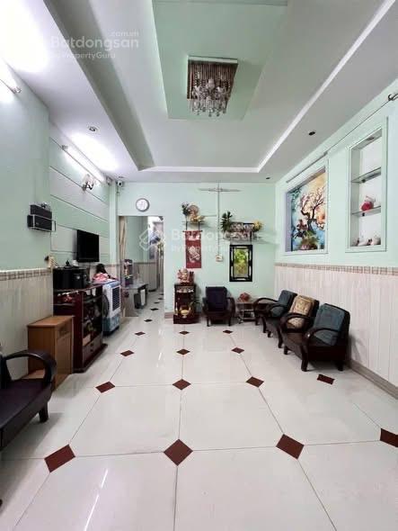 Cách công viên đầm sen 5 phút  bán nhà hoà bình, quận 11. với giá chỉ 5 tỷ 450/60m2, thuê 25tr/th!