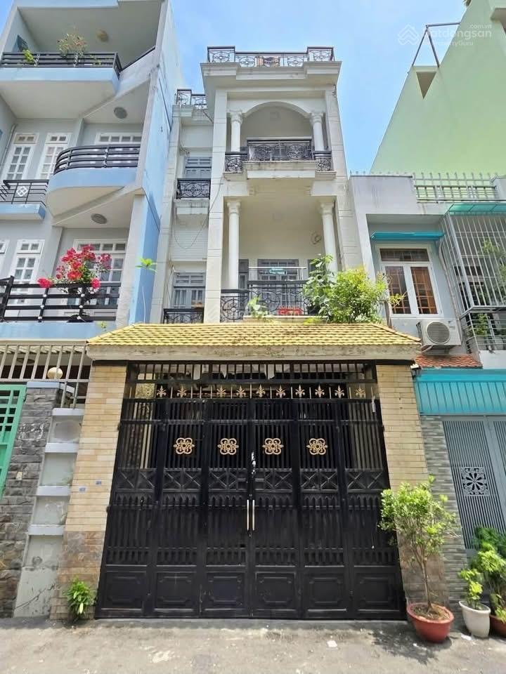 Cần bán nhanh căn nhà tâm huyết tại trần hưng đạo, quận 5. chỉ 6 tỷ 010/ 58m2, shc