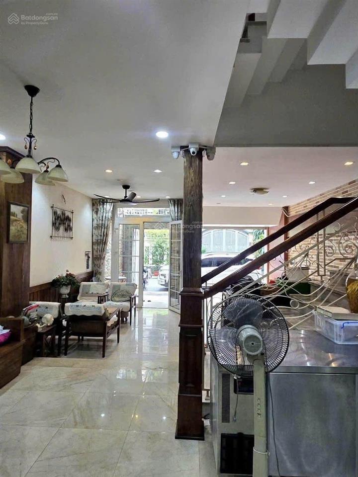 Với bề ngang hiếm 6m nằm ngay trung tâm quận 10  đường nguyễn tiểu la mà giá chỉ 6,18 tỷ/108m2!!