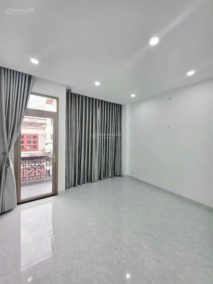 Bán nhà lê văn sỹ, quận 3  cách đh sư phạm cs2 chỉ vài phút mà giá chỉ 7 tỷ 780/69m2, shc!!!