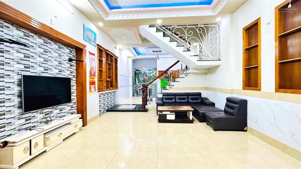 Cách lotte mart chỉ 10p  bán nhà nguyễn thị thập, quận 7 với dt lên đến 92.8m2 mà giá chỉ 6 tỷ 460