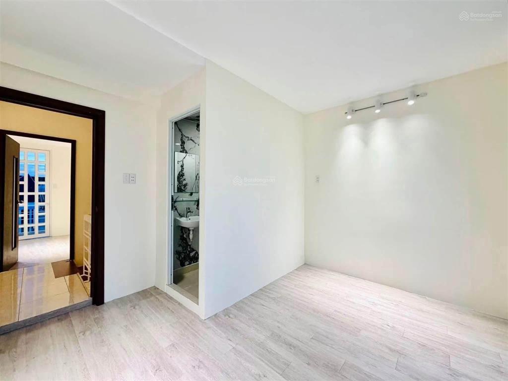 Chỉ 6 tỷ 010 sở hữu ngay căn nhà 88m2 nằm ngay trung tâm quận 3  đường kỳ đồng!