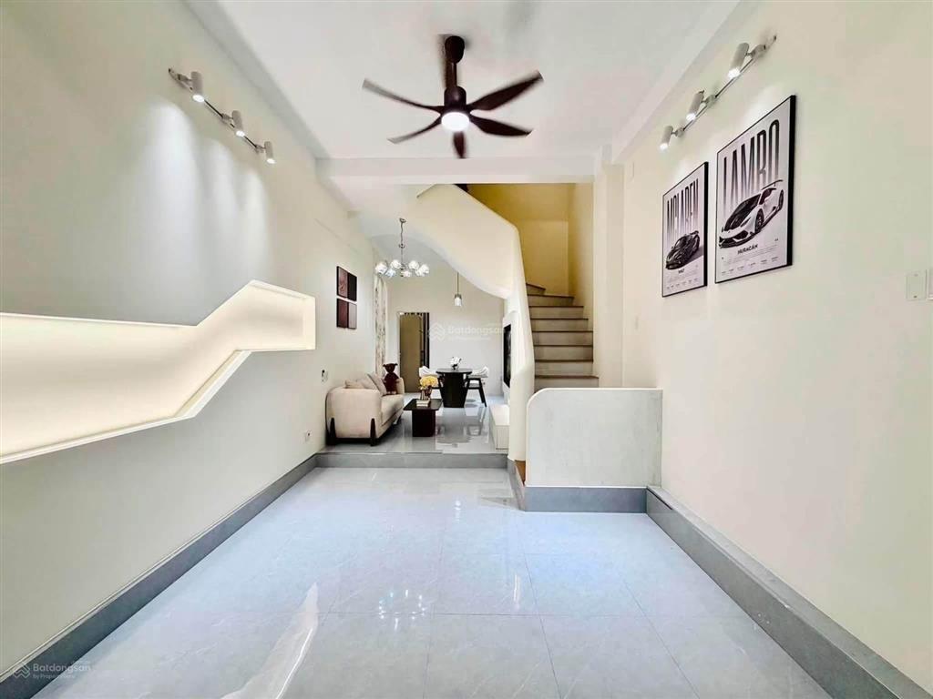 Chỉ 6 tỷ 010 sở hữu ngay căn nhà 88m2 nằm ngay trung tâm quận 3  đường kỳ đồng!