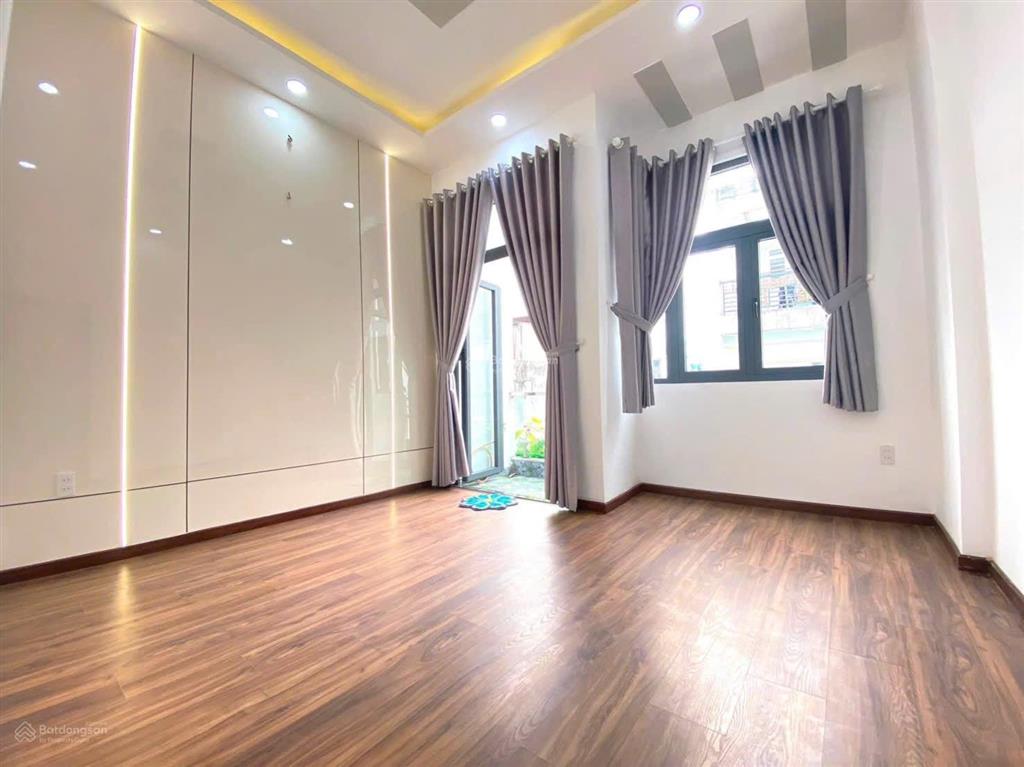 Sốc! cực kỳ ưu đãi cho khách hàng dọn vào ở ngay, bán nhà đồng nai, p15, quận 10. dt 72m2