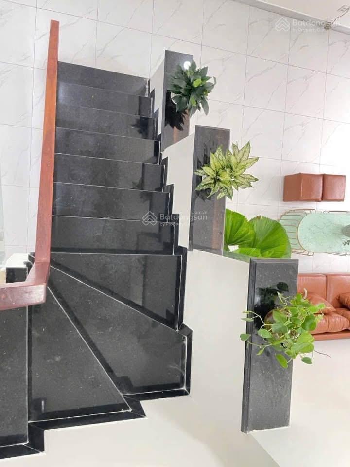 Bán gấp nhà hai mặt hẻm tại đường nguyễn văn luông, p11, quận 6. chỉ 4,16 tỷ/59m2!