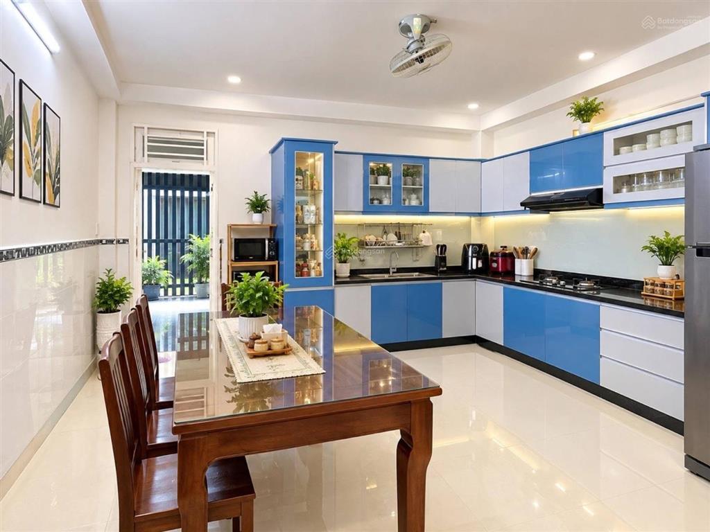 Cơ hội sở hữu nhà nằm ngay trung tâm quận 3  bán nhà nguyễn thị minh khai. chỉ 6 tỷ 650/100m2!