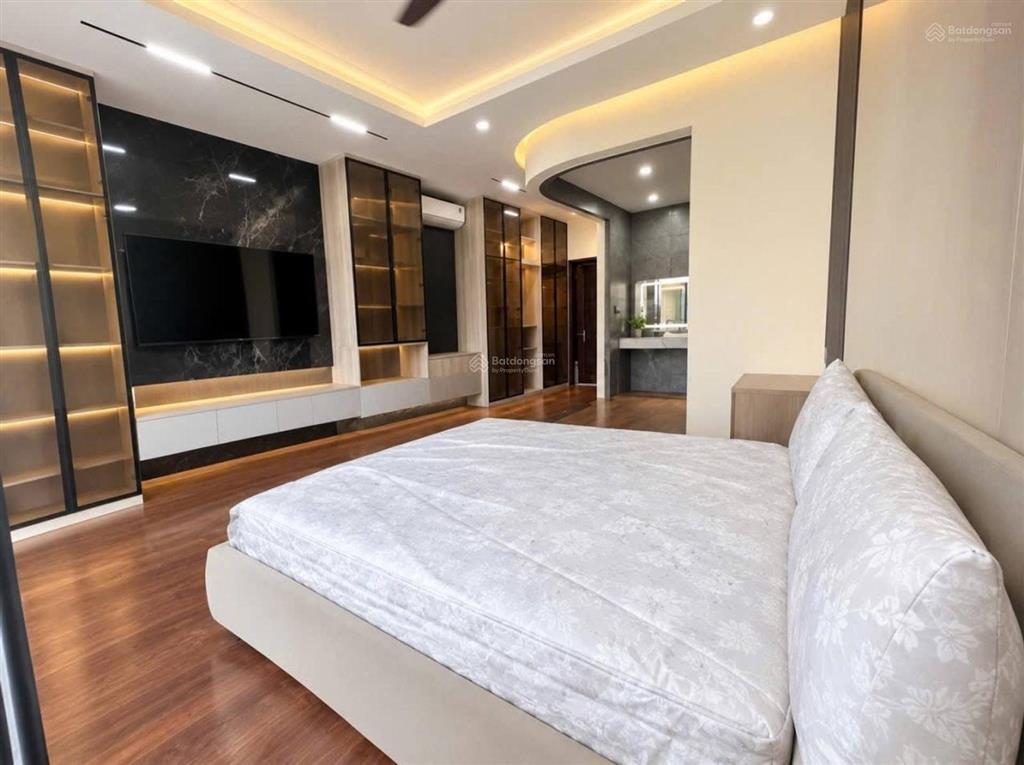 Cơ hội sở hữu nhà nằm ngay trung tâm quận 3  bán nhà nguyễn thị minh khai. chỉ 6 tỷ 650/100m2!