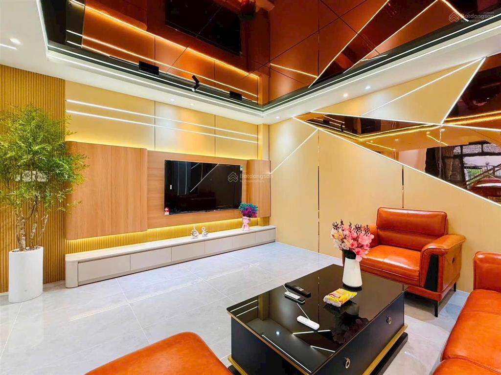 Bán nhà hẻm xe hơi 1/ tại đường nguyễn văn thương, bình thạnh. với dt lên đến 90m2 mà chỉ 4,99tỷ!!!