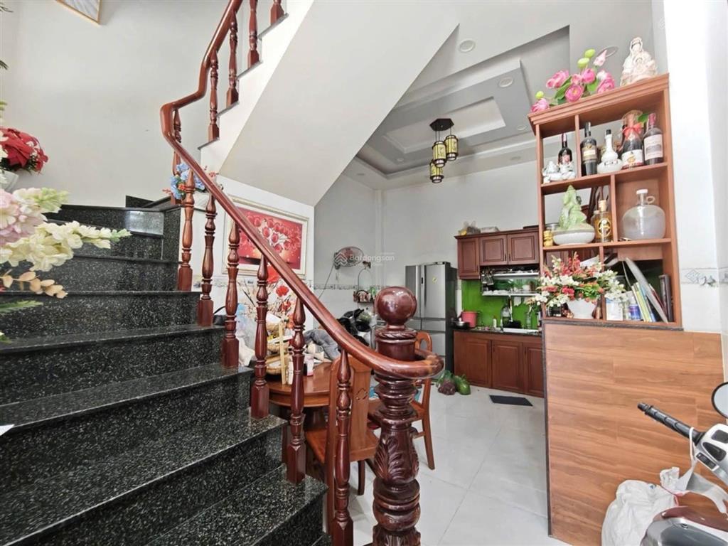 Chính chủ ngộp vốn cần bán gấp nhà đang ở tại đường trần tuấn khải, q5. 60m2!